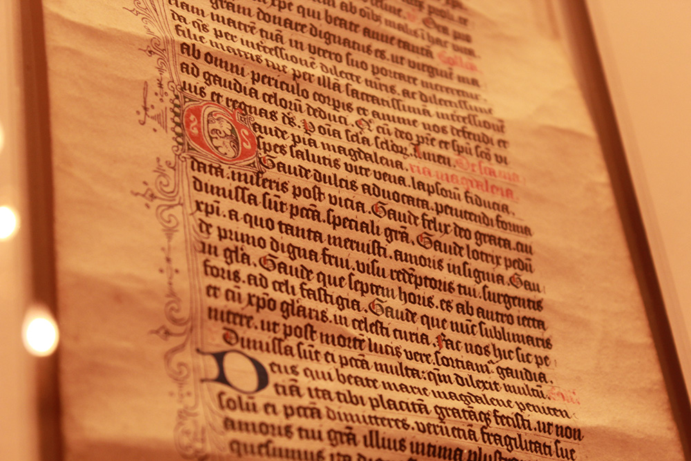 Houghton scroll